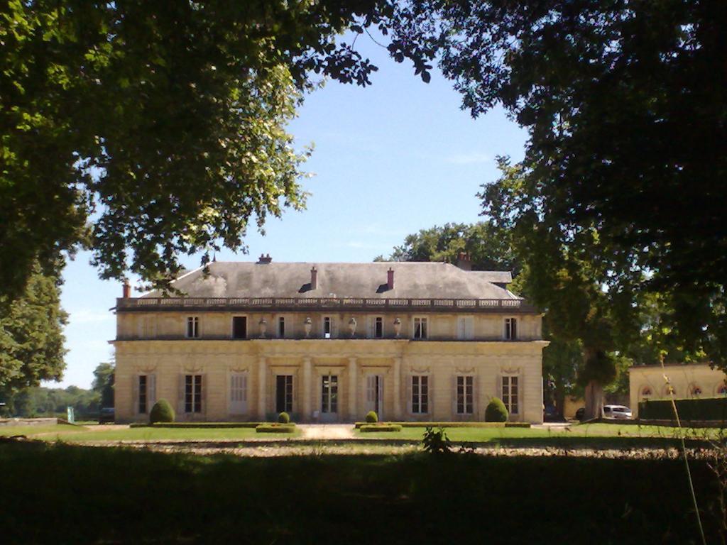 Le Chateau De Bressey & Son Orangerie Bed and Breakfast Exteriör bild